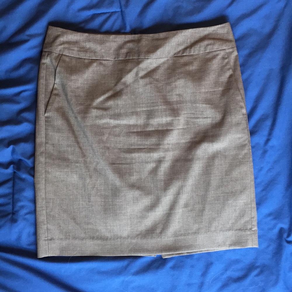 Grey Banana Republic pencil skirt